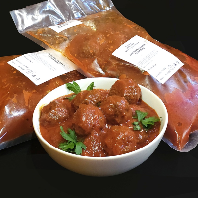 Chifteluțe marinate Carmolimp, pregătite pentru servire